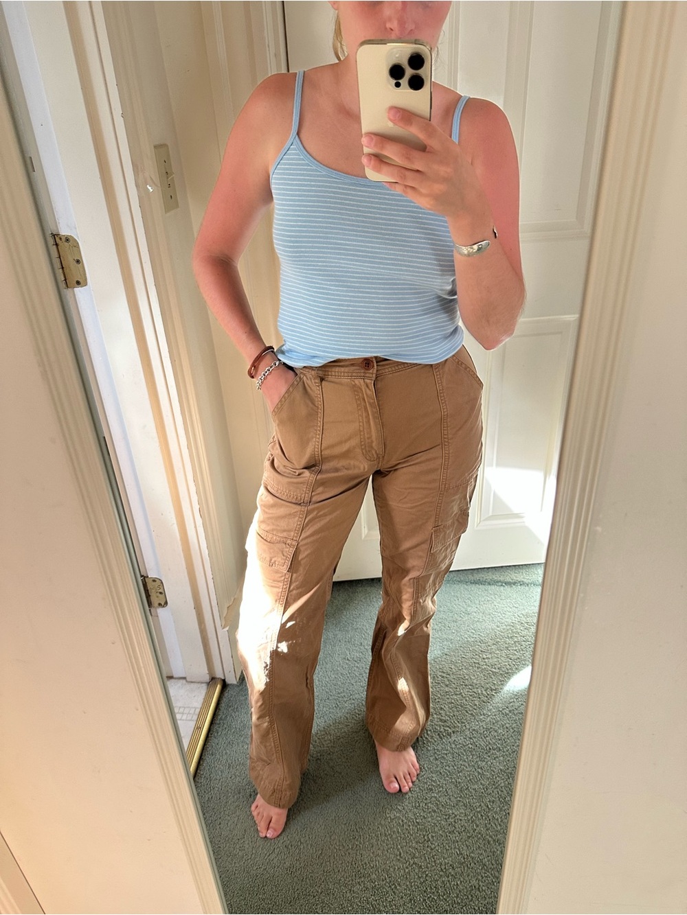 Abercrombie & Fitch Women's Wide Leg Cargo Pants in Tan